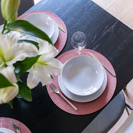 Yoursecondflat Grzybowska Metropoint Varşovia Exterior foto