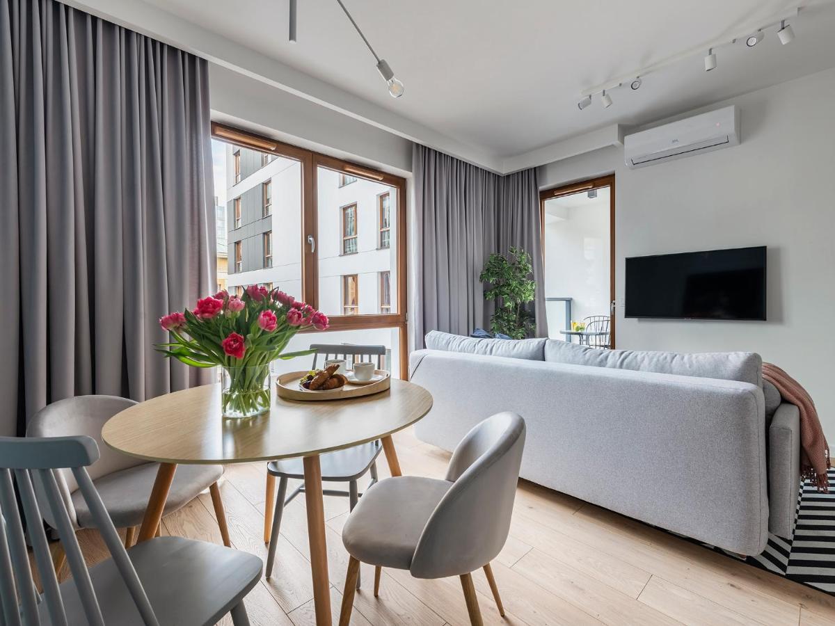 Yoursecondflat Grzybowska Metropoint Varşovia Exterior foto