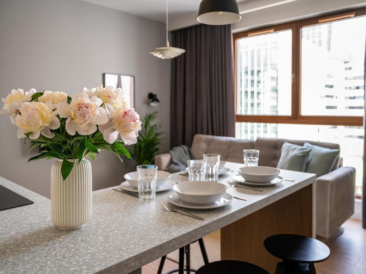 Yoursecondflat Grzybowska Metropoint Varşovia Exterior foto