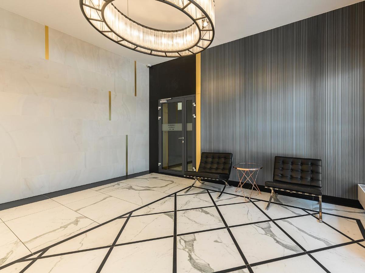 Yoursecondflat Grzybowska Metropoint Varşovia Exterior foto