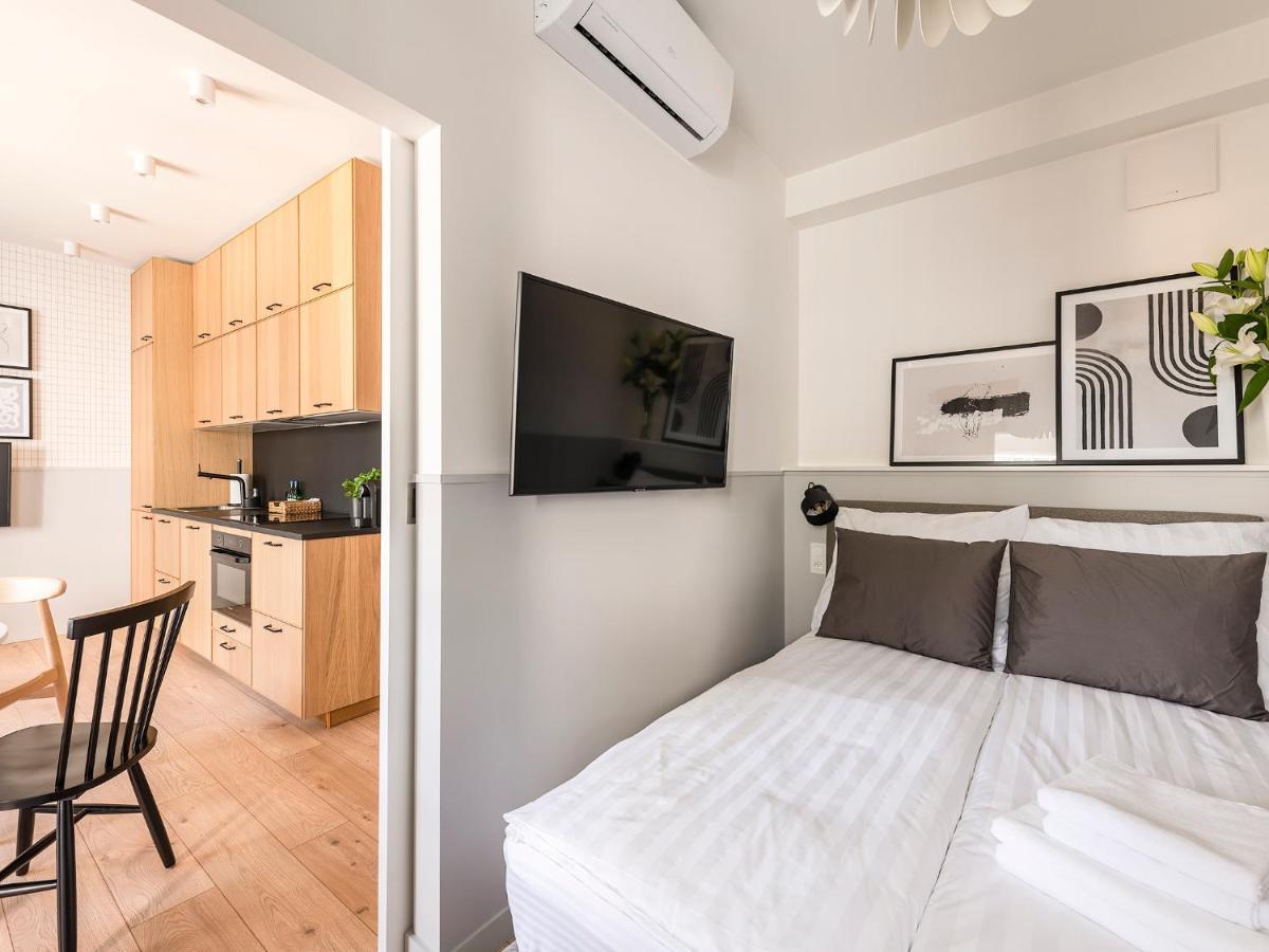 Yoursecondflat Grzybowska Metropoint Varşovia Exterior foto