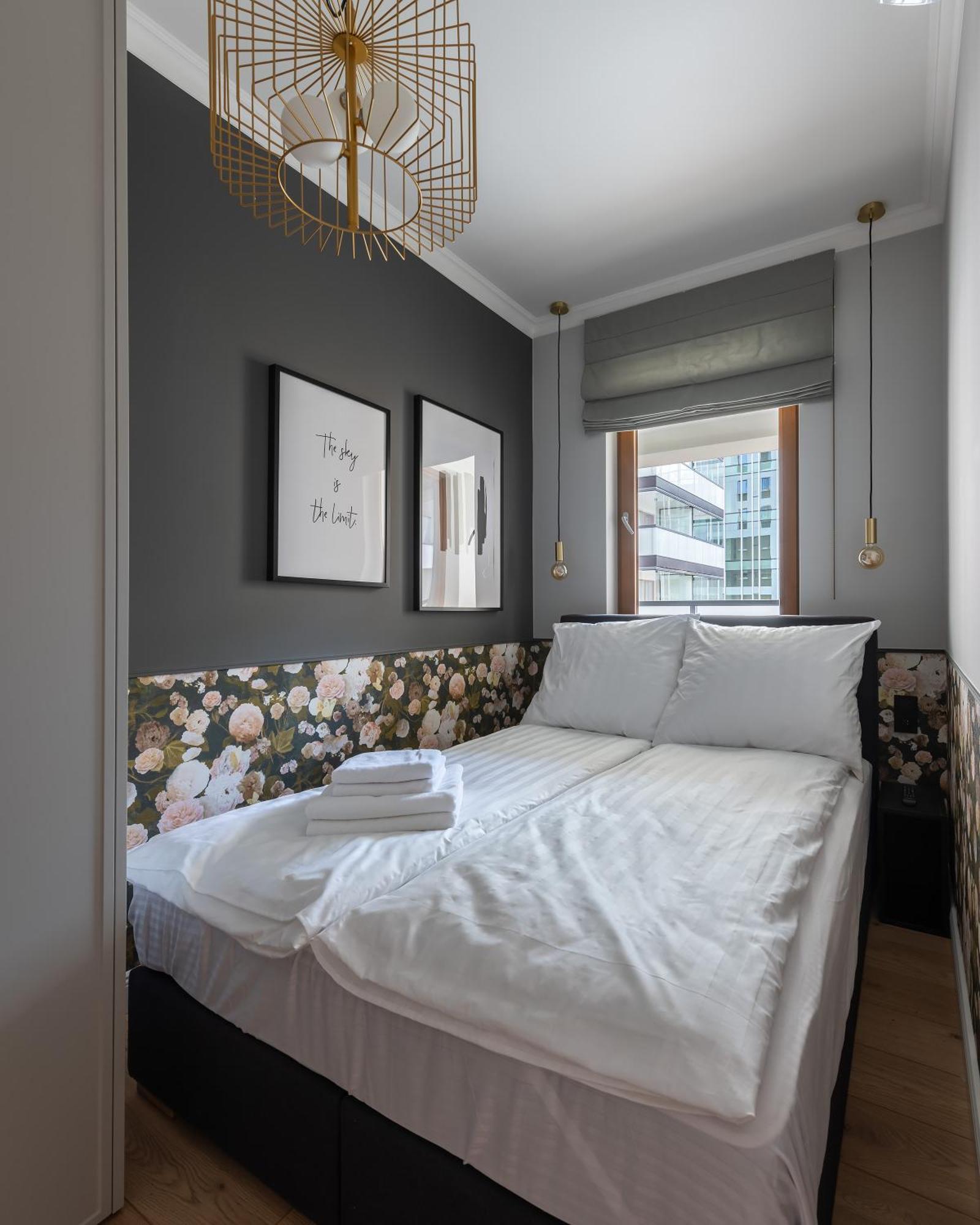 Yoursecondflat Grzybowska Metropoint Varşovia Exterior foto